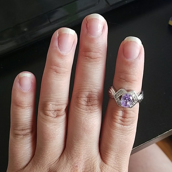 NWOT Purple Faux Gem Ring! - Picture 6 of 6